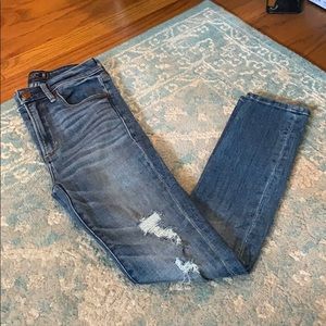 High rise ripped ankle jeans